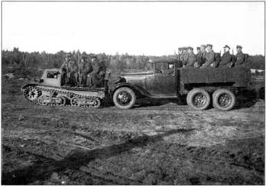 Иллюстрация к книге — Артиллерийский тягач &quot;Коминтерн&quot;. На службе у бога войны [i_154.jpg]