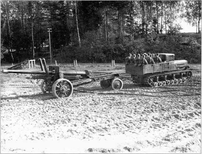 Иллюстрация к книге — Артиллерийский тягач &quot;Коминтерн&quot;. На службе у бога войны [i_155.jpg]