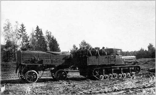 Иллюстрация к книге — Артиллерийский тягач &quot;Коминтерн&quot;. На службе у бога войны [i_159.jpg]