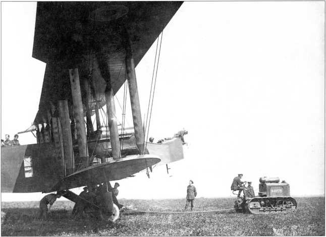 Иллюстрация к книге — Артиллерийский тягач &quot;Коминтерн&quot;. На службе у бога войны [i_162.jpg]