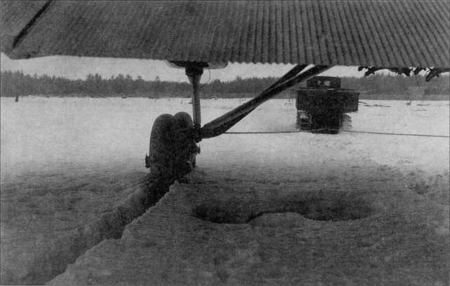 Иллюстрация к книге — Артиллерийский тягач &quot;Коминтерн&quot;. На службе у бога войны [i_168.jpg]