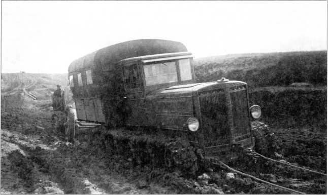 Иллюстрация к книге — Артиллерийский тягач &quot;Коминтерн&quot;. На службе у бога войны [i_181.jpg]