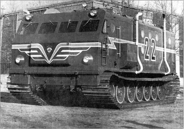 Иллюстрация к книге — Артиллерийский тягач &quot;Коминтерн&quot;. На службе у бога войны [i_198.jpg]