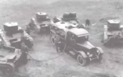 Иллюстрация к книге — Механизированные корпуса РККА в бою: История автобронетанковых войск Красной Армии в 1940-1941 годах [i_223.jpg]