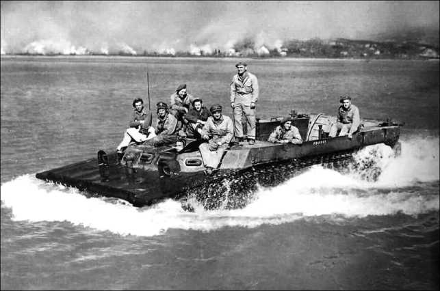 Иллюстрация к книге — Десантные амфибии Второй Мировой [i_203.jpg]