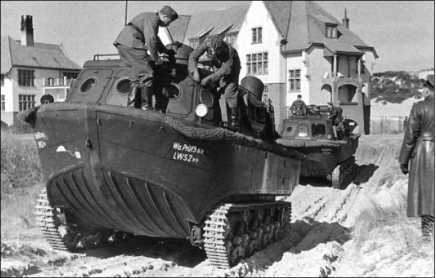 Иллюстрация к книге — Десантные амфибии Второй Мировой [i_270.jpg]