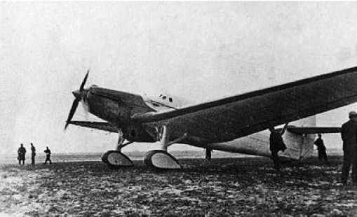 Иллюстрация к книге — Экспериментальные самолёты России. 1912-1941 гг. [i_214.jpg]