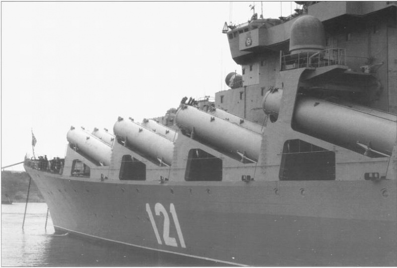 Иллюстрация к книге — Советский ракетный крейсер. Зигзаги эволюции [i_058.jpg]