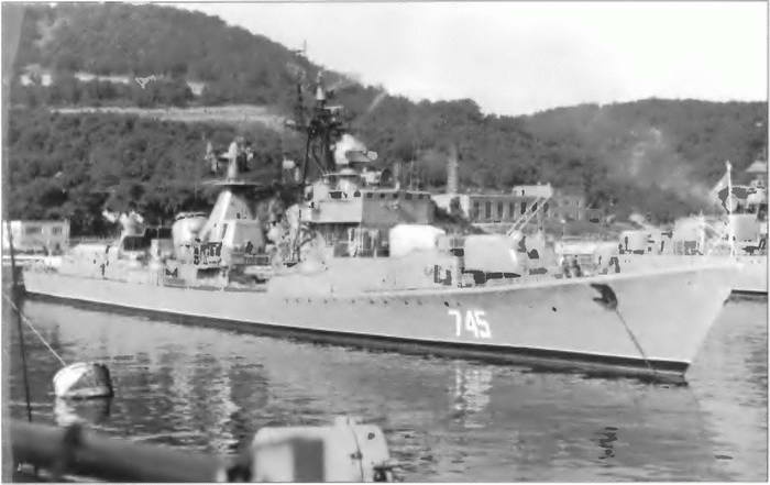 Иллюстрация к книге — Расходный материал флота. Миноносцы СССР и России [i_017.jpg]