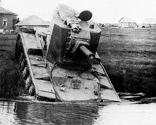 Иллюстрация к книге — Тяжёлый танк КВ-2 [i_010.jpg]