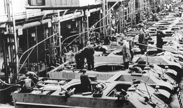 Иллюстрация к книге — Тяжёлый танк «Пантера». Первая полная энциклопедия [i_106.jpg]