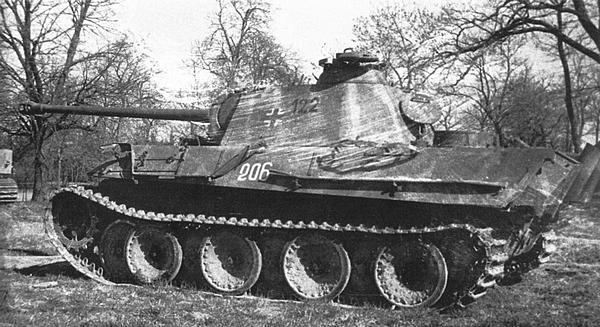 Иллюстрация к книге — Тяжёлый танк «Пантера». Первая полная энциклопедия [i_127.jpg]