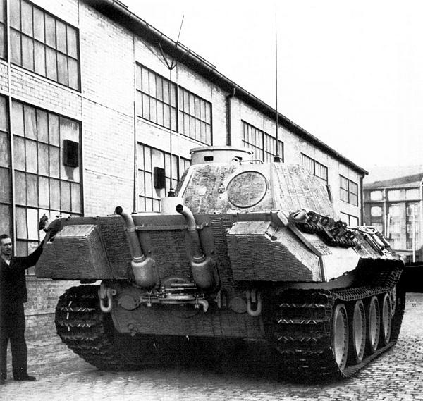 Иллюстрация к книге — Тяжёлый танк «Пантера». Первая полная энциклопедия [i_153.jpg]