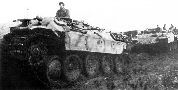 Иллюстрация к книге — Тяжёлый танк «Пантера». Первая полная энциклопедия [i_159.jpg]