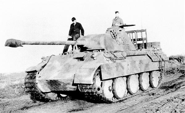 Иллюстрация к книге — Тяжёлый танк «Пантера». Первая полная энциклопедия [i_186.jpg]