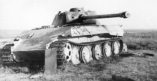 Иллюстрация к книге — Тяжёлый танк «Пантера». Первая полная энциклопедия [i_193.jpg]