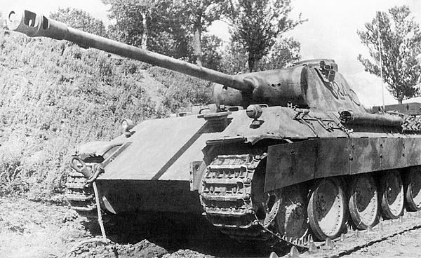 Иллюстрация к книге — Тяжёлый танк «Пантера». Первая полная энциклопедия [i_195.jpg]