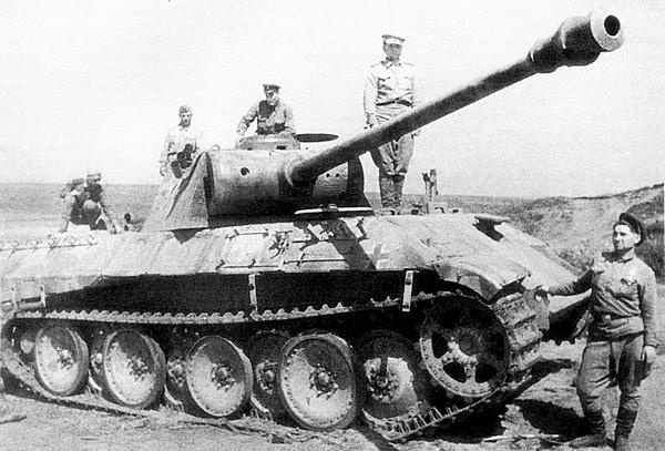 Иллюстрация к книге — Тяжёлый танк «Пантера». Первая полная энциклопедия [i_201.jpg]