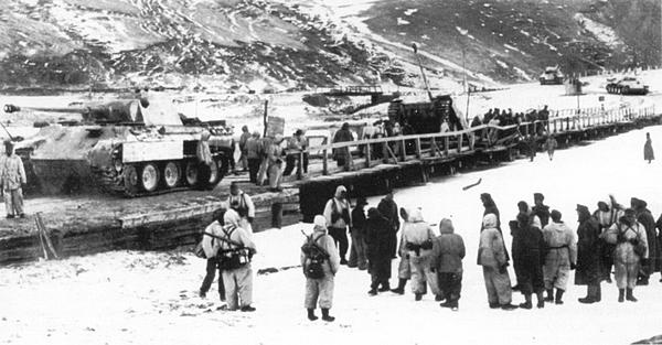 Иллюстрация к книге — Тяжёлый танк «Пантера». Первая полная энциклопедия [i_248.jpg]