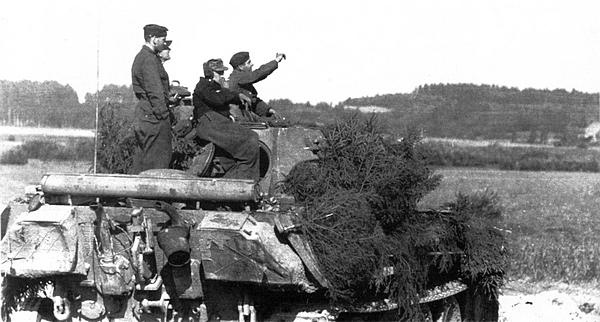 Иллюстрация к книге — Тяжёлый танк «Пантера». Первая полная энциклопедия [i_265.jpg]