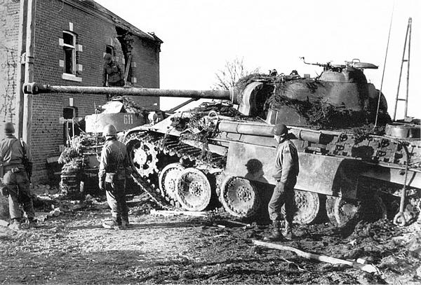 Иллюстрация к книге — Тяжёлый танк «Пантера». Первая полная энциклопедия [i_270.jpg]