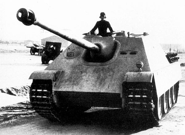 Иллюстрация к книге — Тяжёлый танк «Пантера». Первая полная энциклопедия [i_296.jpg]