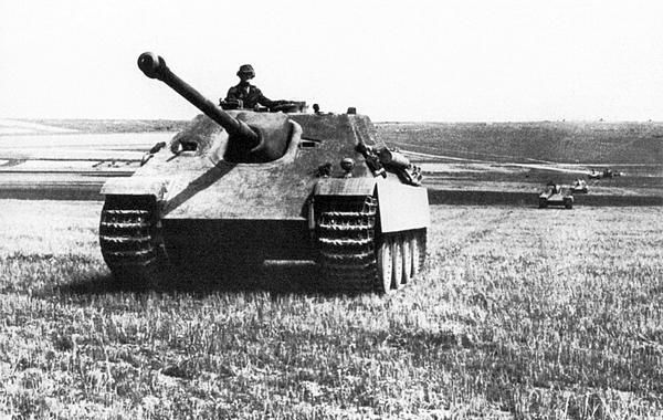 Иллюстрация к книге — Тяжёлый танк «Пантера». Первая полная энциклопедия [i_301.jpg]