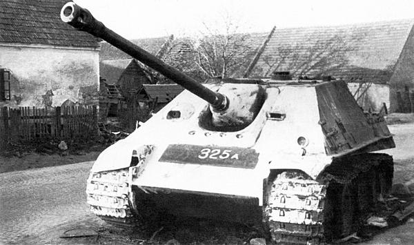 Иллюстрация к книге — Тяжёлый танк «Пантера». Первая полная энциклопедия [i_326.jpg]