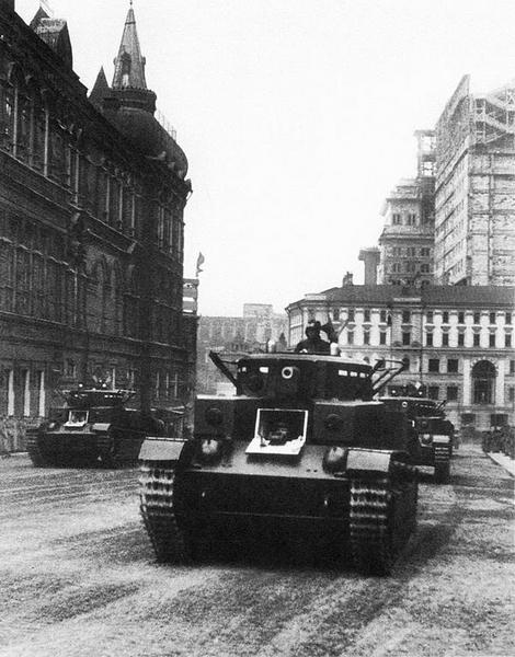 Иллюстрация к книге — Средний танк Т-28. Трёхглавый монстр Сталина [i_002.jpg]