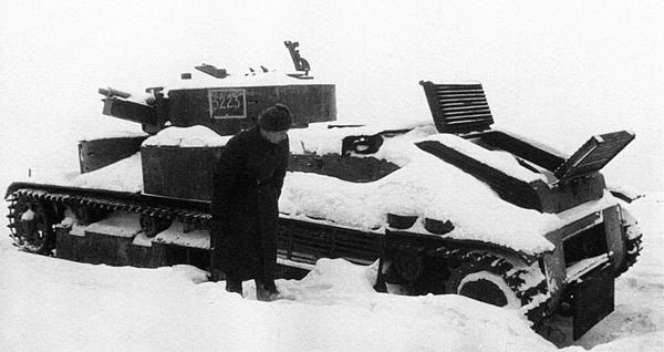 Иллюстрация к книге — Средний танк Т-28. Трёхглавый монстр Сталина [i_071.jpg]