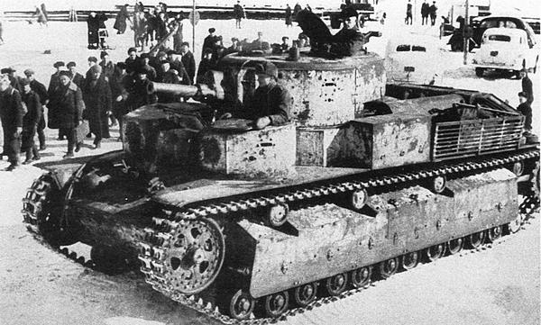 Иллюстрация к книге — Средний танк Т-28. Трёхглавый монстр Сталина [i_080.jpg]