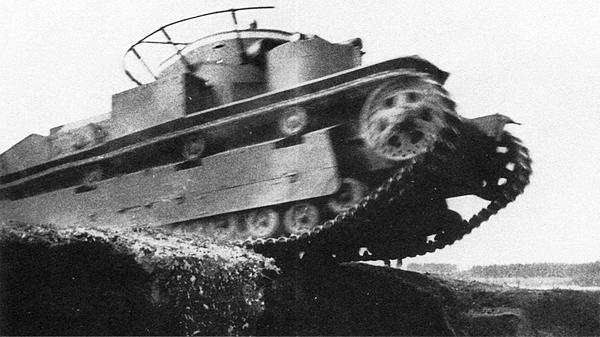 Иллюстрация к книге — Средний танк Т-28. Трёхглавый монстр Сталина [i_102.jpg]