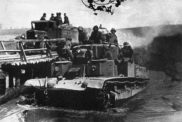 Иллюстрация к книге — Средний танк Т-28. Трёхглавый монстр Сталина [i_104.jpg]