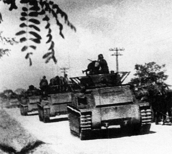 Иллюстрация к книге — Средний танк Т-28. Трёхглавый монстр Сталина [i_105.jpg]