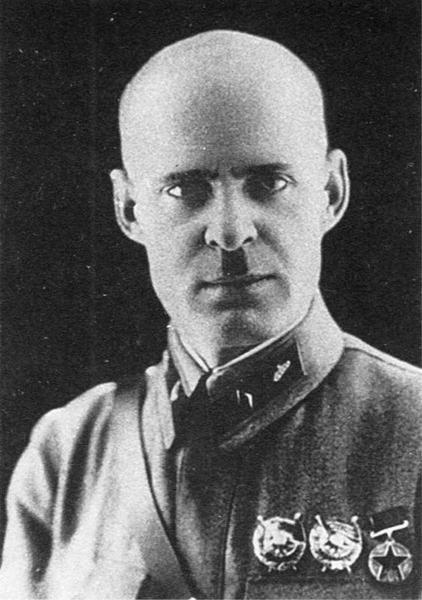 Иллюстрация к книге — Средний танк Т-28. Трёхглавый монстр Сталина [i_107.jpg]