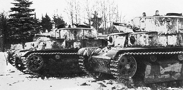 Иллюстрация к книге — Средний танк Т-28. Трёхглавый монстр Сталина [i_114.jpg]