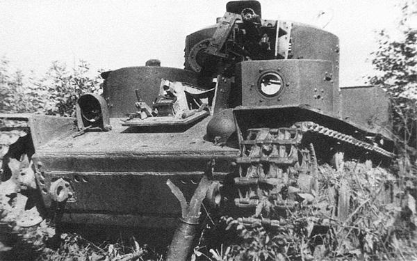 Иллюстрация к книге — Средний танк Т-28. Трёхглавый монстр Сталина [i_164.jpg]