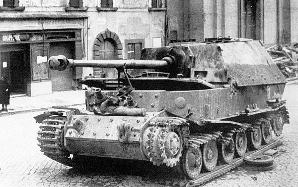 Иллюстрация к книге — «Элефант». Тяжёлое штурмовое орудие Фердинанда Порше [i_064.jpg]