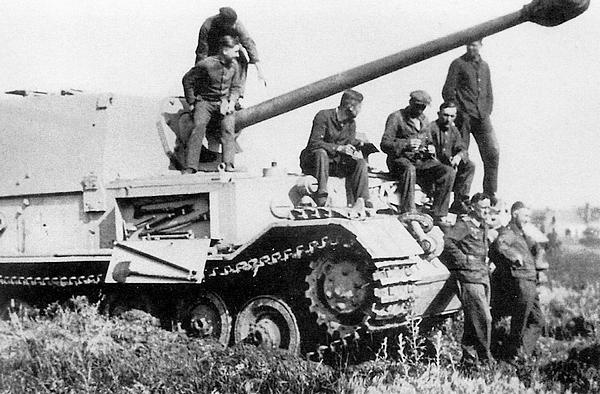 Иллюстрация к книге — «Элефант». Тяжёлое штурмовое орудие Фердинанда Порше [i_068.jpg]