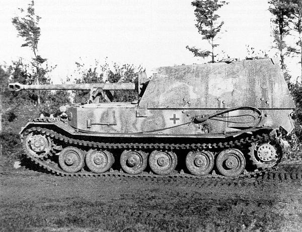 Иллюстрация к книге — «Элефант». Тяжёлое штурмовое орудие Фердинанда Порше [i_072.jpg]