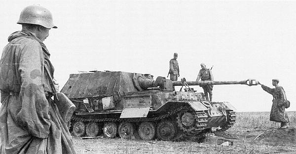 Иллюстрация к книге — «Элефант». Тяжёлое штурмовое орудие Фердинанда Порше [i_081.jpg]