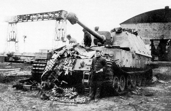 Иллюстрация к книге — «Элефант». Тяжёлое штурмовое орудие Фердинанда Порше [i_118.jpg]