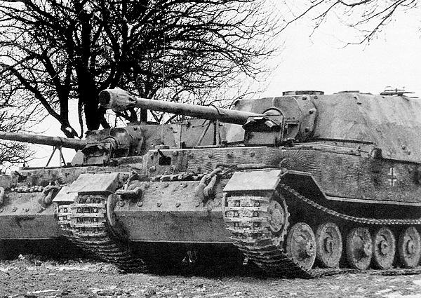 Иллюстрация к книге — «Элефант». Тяжёлое штурмовое орудие Фердинанда Порше [i_121.jpg]