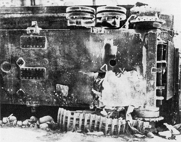 Иллюстрация к книге — «Элефант». Тяжёлое штурмовое орудие Фердинанда Порше [i_130.jpg]