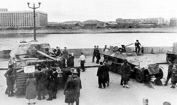 Иллюстрация к книге — «Элефант». Тяжёлое штурмовое орудие Фердинанда Порше [i_144.jpg]