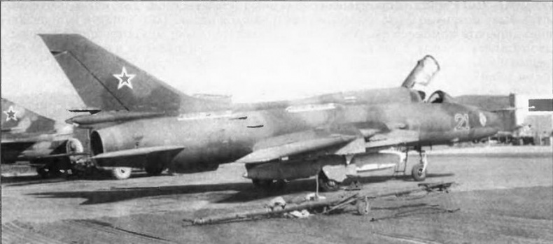 Иллюстрация к книге — Истребитель-бомбардировщик Су-17 [img_108.jpg]