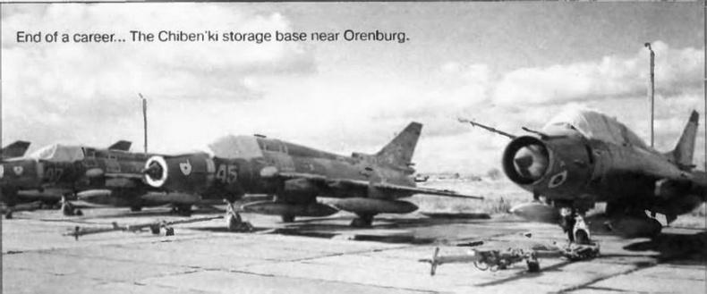 Иллюстрация к книге — Истребитель-бомбардировщик Су-17 [img_120.jpg]