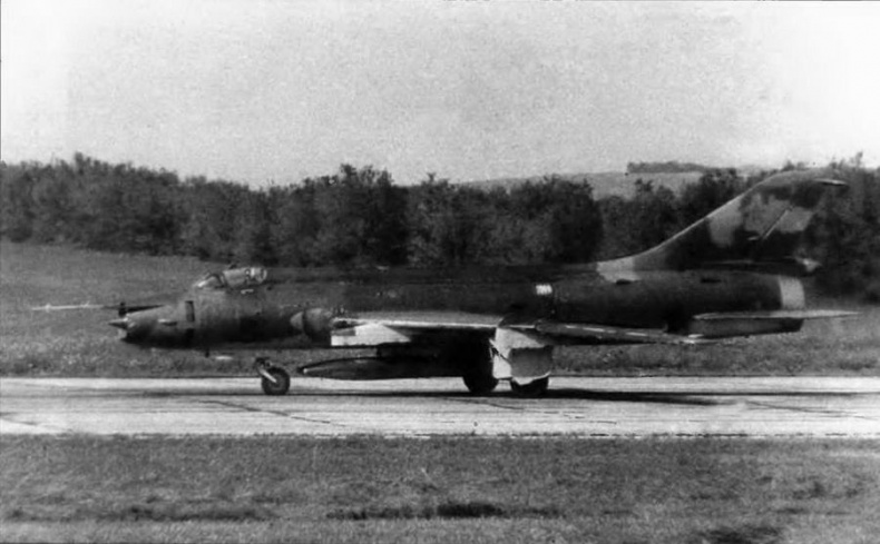 Иллюстрация к книге — Истребитель-бомбардировщик Су-17 [img_22.jpg]