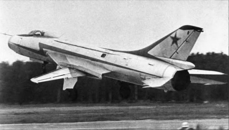 Иллюстрация к книге — Истребитель-бомбардировщик Су-17 [img_5.jpg]