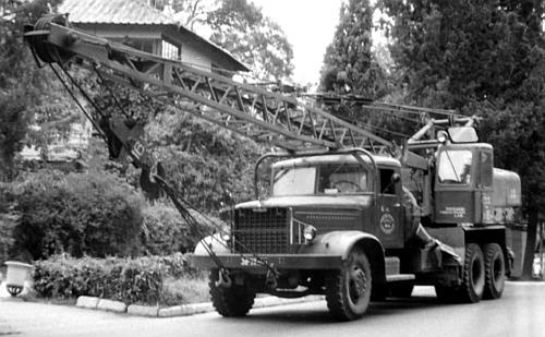 Иллюстрация к книге — Автомобили Советской Армии 1946-1991 [_126.jpg]